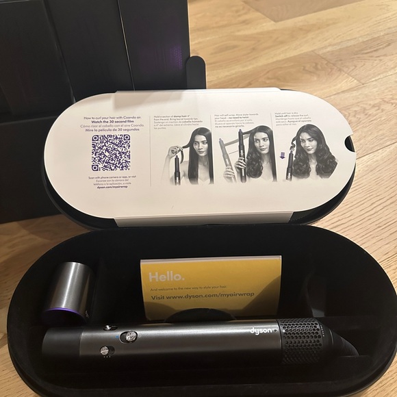 Original Purple Dyson Airwrap - Picture 2 of 6